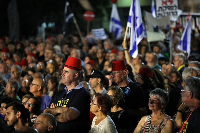 Protest u Tel Avivu: "Zaustavljanje zakona o iminutetu, odbrambeni štit za demokratiju"