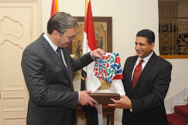 Vuèiæ na iftaru u ambasadi Egipta: Srbija želi da jaèa prijateljstva FOTO
