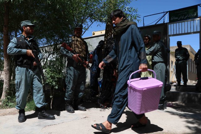 Avganistan: U eksploziji bombe u džamiji ranjeno 11 ljudi