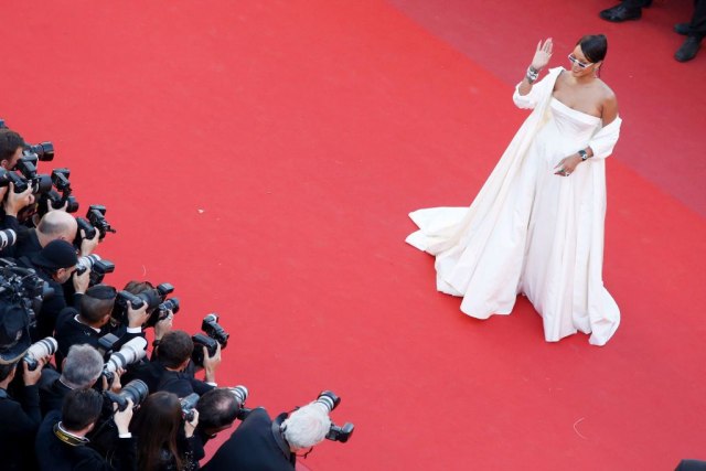 Njeno bogatstvo procenjeno je na 600 miliona dolara: Zvanično i najplaćenija pevačica