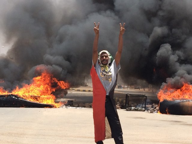 Sudan pred tačkom ključana: Poziv na građansku neposlušnost, vojska se raspoređuje po ulicama