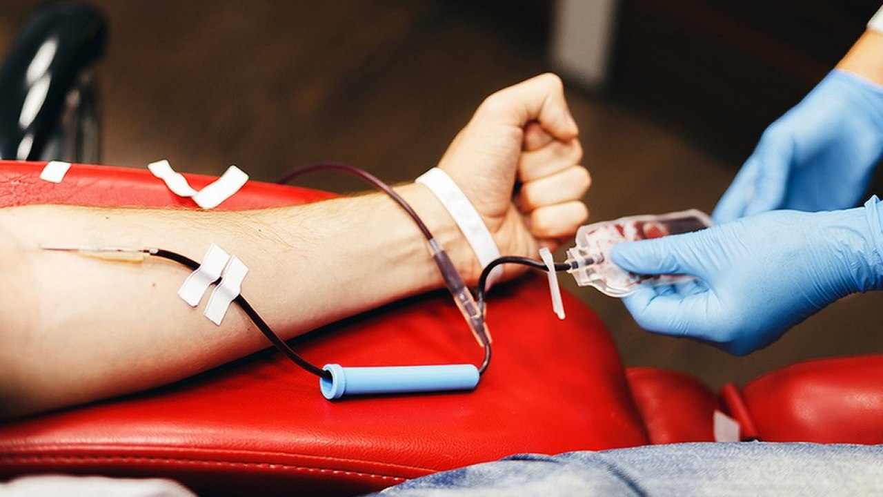 Analni seks davanje krvi