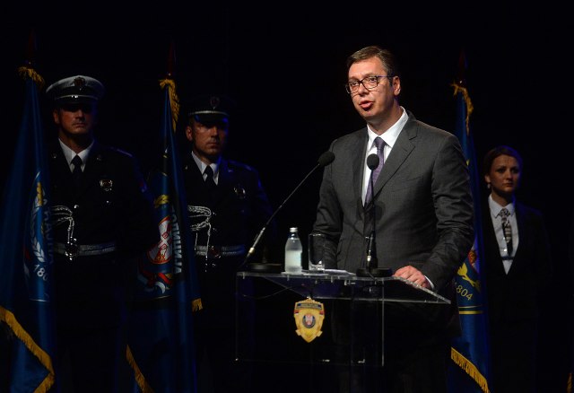 Vučić: Policija nikada neće služiti vlasti, već građanima
