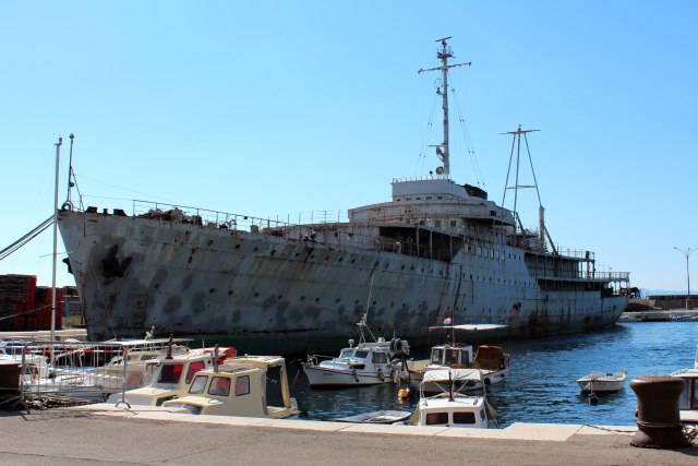Galeb bez krila: Brod na koji su dolazili Gadafi, Nehru i Hruščov mora na remont