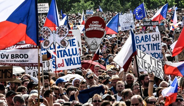 Prag: Najveæi izraz nezadovoljstva od Plišane revolucije