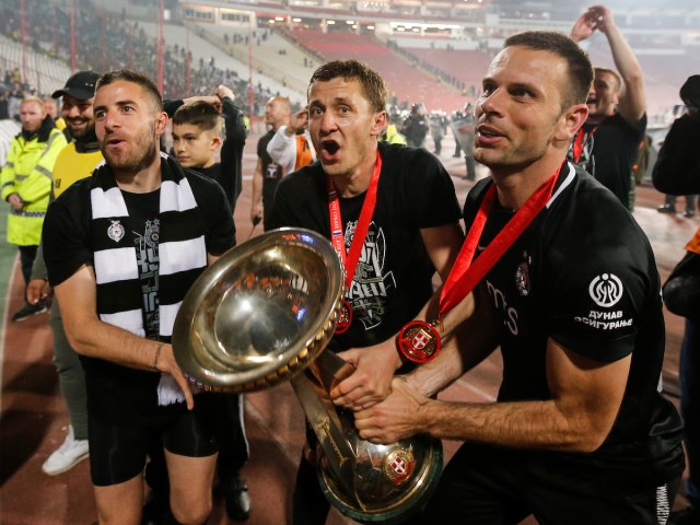 Heroj Humske ostaje u klubu – Partizan produžio ugovor sa čovekom koji mu je doneo Kup