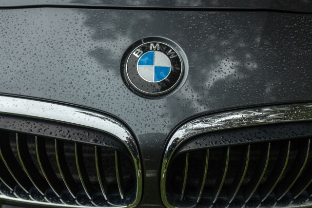 BMW  lansira  25 električnih i hibridnih vozila