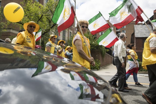 "Iran žuri da napravi nuklearno oružje, a Tramp ne može da uradi ništa"