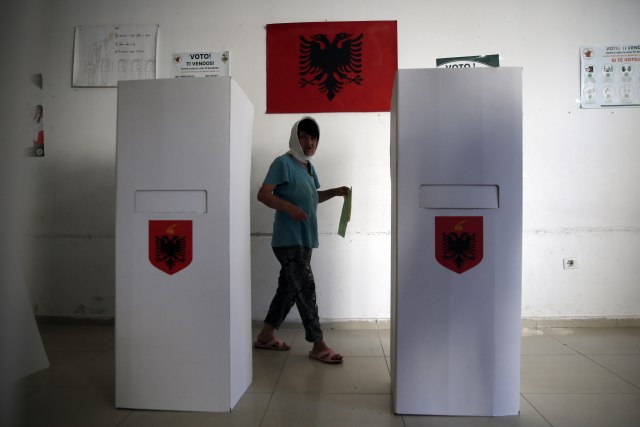EU i SAD o izborima u Albaniji: Podeljena zemlja