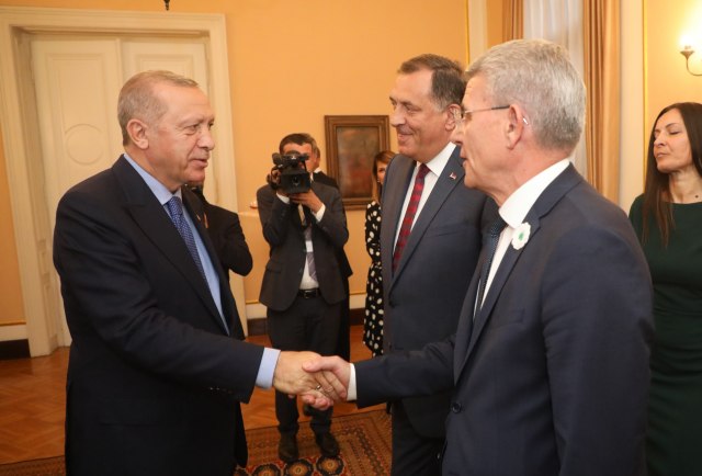 Erdogan traži da se isporuèe svi gulenisti iz BiH; Dodik: Rešiæemo