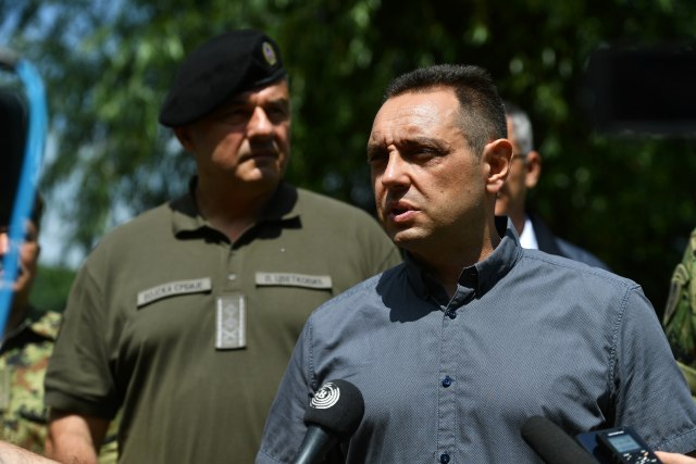 "Haradinaj slagao Brnabiæevu": Vulinu, generalu i pukovnicima zabranjen ulazak na KiM
