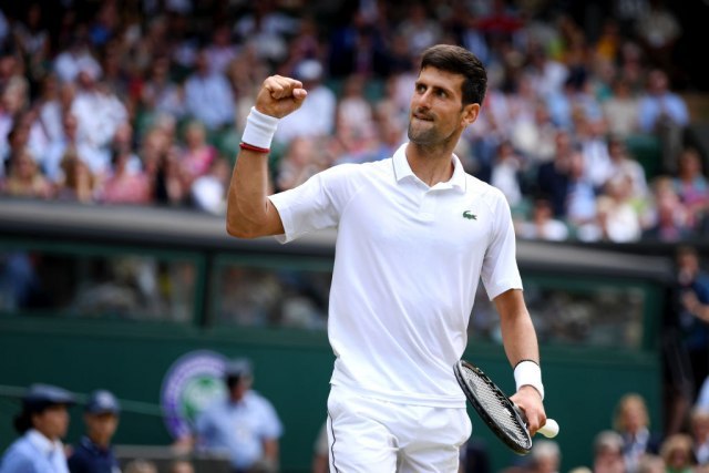 Furious Djokovic reached Wimbledon semi-finals!
