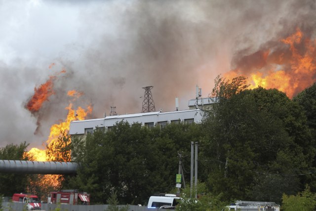 Gori nadomak Moskve: Vatra 50 metara uvis u termocentrali, poginula žena VIDEO