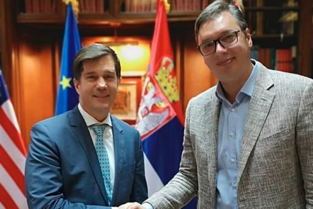 Vučić sa ambasadorima SAD: Mir i stabilnost ključni za region