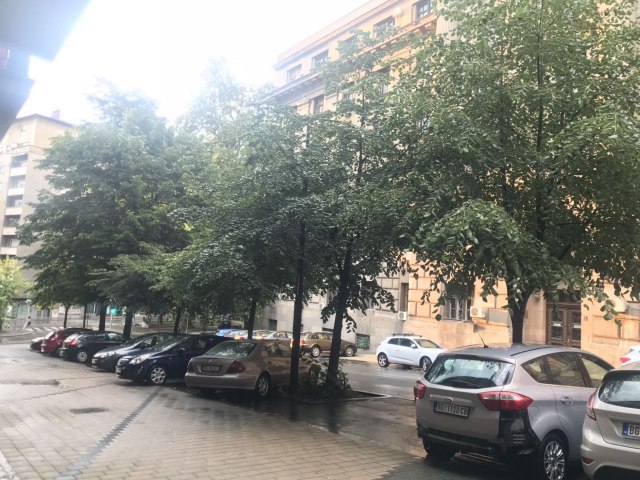 Jaka kiša u centru Beograda FOTO VIDEO