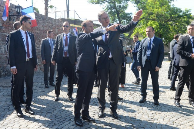 "Euronews" reports on Macron's Belgrade visit