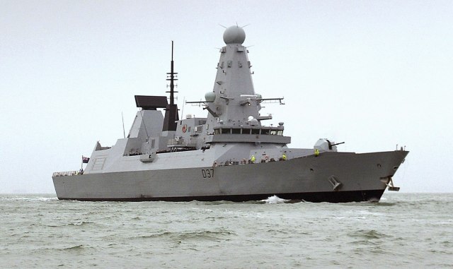 Tenzije rastu: Britanija šalje novi brod u Persijski zaliv
