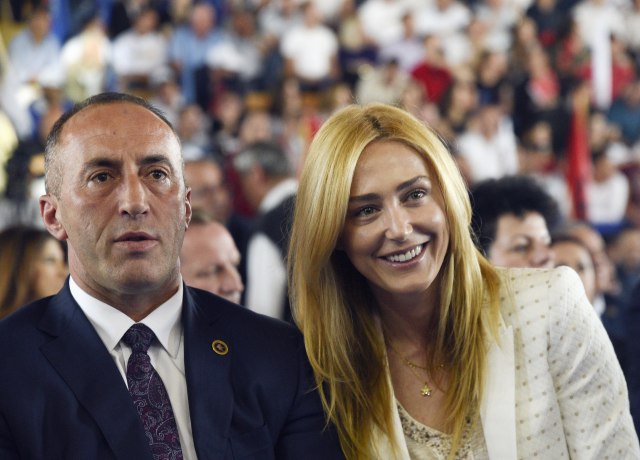 Šta je Haradinajeva supruga napisala o ostavci