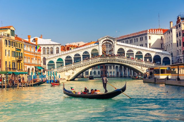 Počelo kažnjavanje u Veneciji: Turisti zbog kafe platili 950 evra