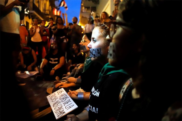 Portoriko: Demonstranti opkolili guvernera