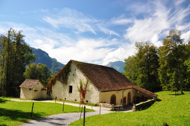 U jednom švajcarskom kantonu prodaju kuće za 1 franak (106 dinara) VIDEO
