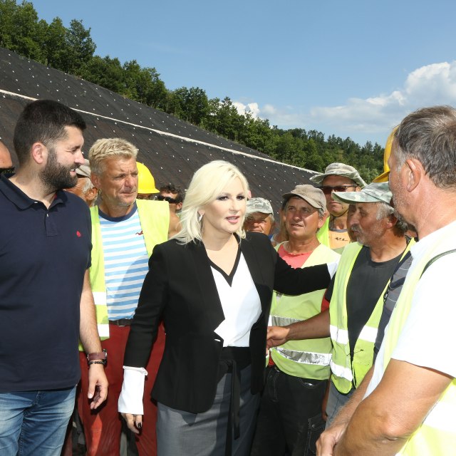 Mihajloviæeva se sastala sa radnicima koji grade Koridor 10