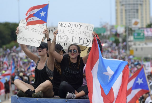 Desetine hiljada Portorikanaca traže ostavku guvernera
