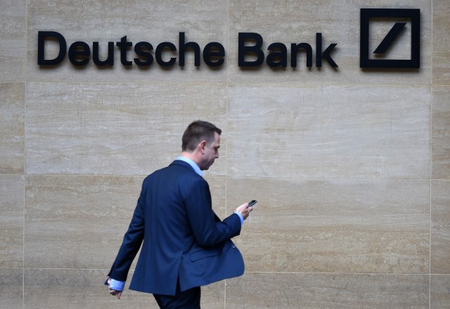 Danak restrukturiranja: Dojče banka u minusu više milijardi evra