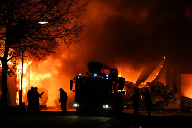 Bukte požari u predgraðima Skoplja