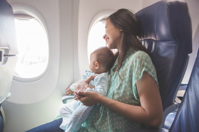 Koliko aviokompanije brinu o zdravlju svojih najmlađih putnika?