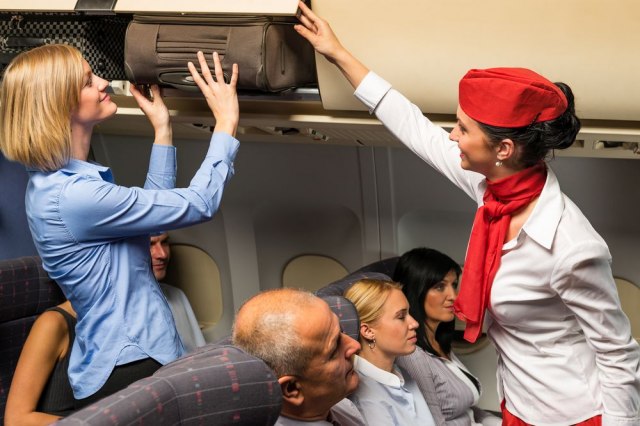 "Ovo je tako èudno": Stjuardesa u avionu gde joj mesto nije