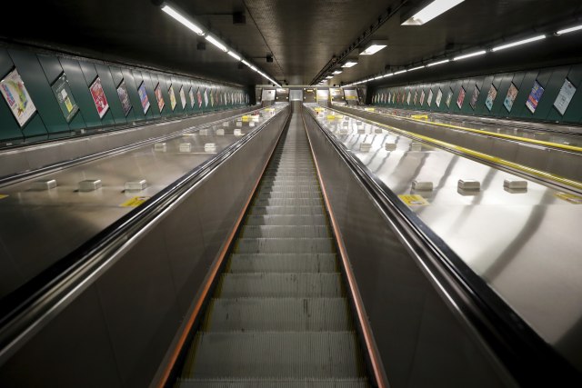 Hongkong: Haos u metrou, demonstranti blokirali saobraćaj