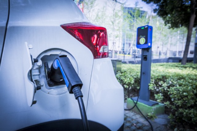 Nemaèka ima problem da poveæa broj vlasnika elektriènih automobila