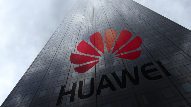 Predstavljen prvi ureðaj sa novim Huaweijevim OS-om, poznat i prvi smartfon