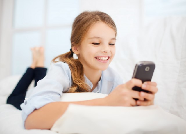 Mobilni telefoni loše utiču na mentalno zdravlje vašeg deteta i evo od čega ono može da oboli