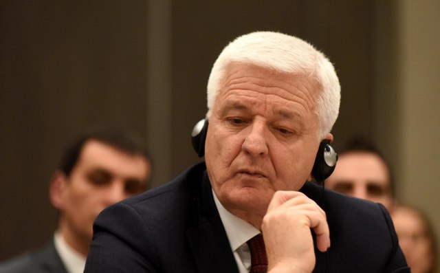 Crnogorski premijer se veseli uz četničke pesme VIDEO