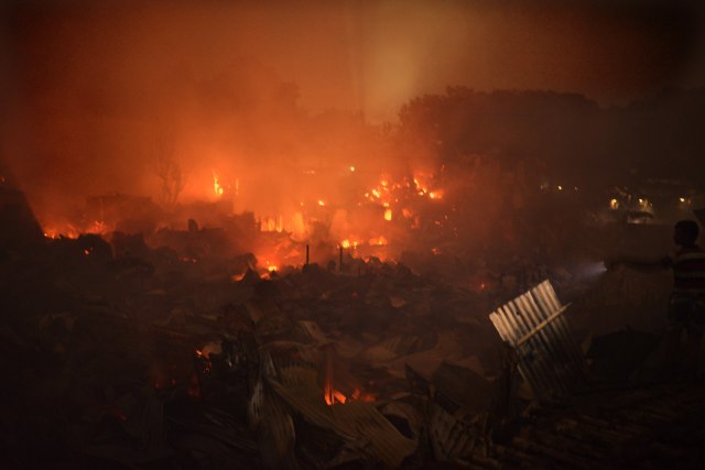 Požar epskih razmera: Izgorelo 15.000 domova u kojima živi 50.000 ljudi
