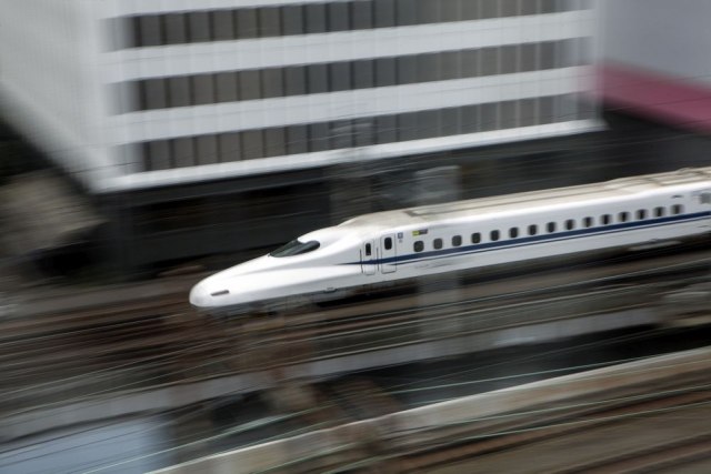 Voz u Japanu jurio 280 km/h sa otvorenim vratima i zakasnio čitavih 19 minuta