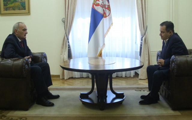 Daèiæ s ambasadorima Srbije o situaciji na KiM