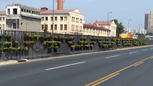 "Procvetale" zaštitne ograde u Beogradu