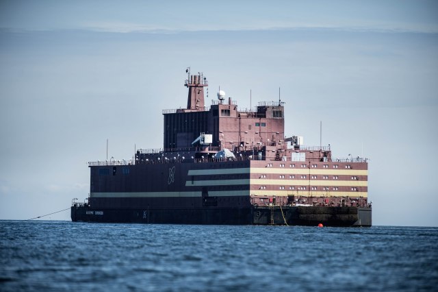 Isplovila prva ploveæa nuklearka na svetu, Grinpis je zove "nuklearni Titanik"