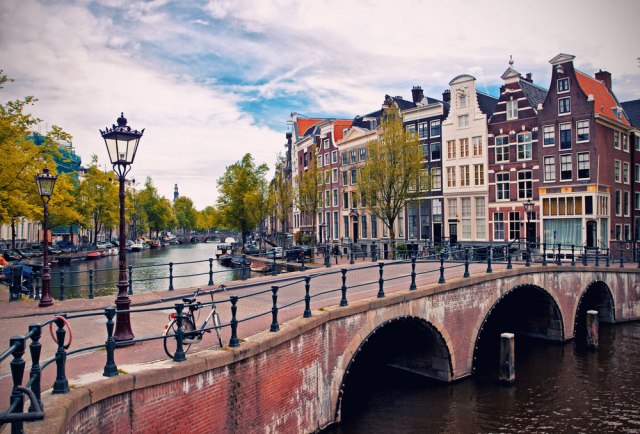 Alarmantan izveštaj: Amsterdam pun teških droga i kriminala, ubijaju i dečaci
