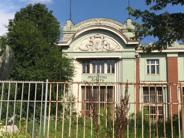Ova fabrika bila je ponos Jugoslavije: Sada su u steèaju i prodaju svu imovinu