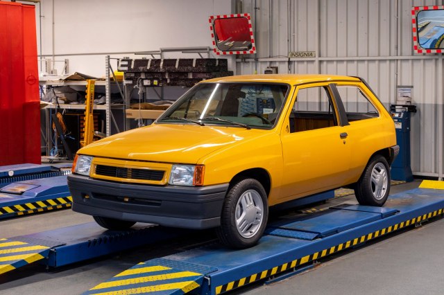 Pored nove Corse, Opel u Frankfurtu izlaže i jednu svoju legendu FOTO