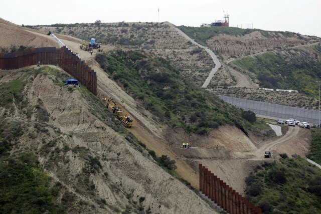 Esper odobrio sredsta za zid na granici sa Meksikom