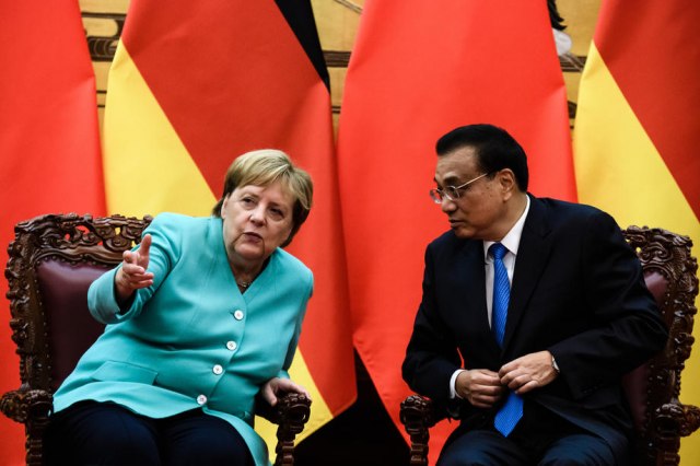 Merkel oštro reagovala: "Zbog vas mi idemo u recesiju"