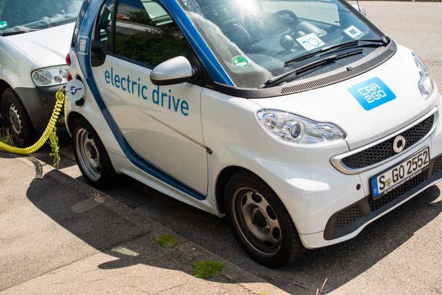 Nemački auto gigant najavio promenu: Omiljeni gradski automobil prelazi na električni pogon