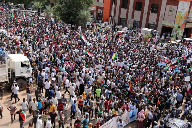 Hiljade Sudanaca na ulicama, traže reforme pravosuða