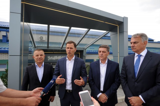 Mali: "Zlatiborac" primer uspešne domaæe kompanije