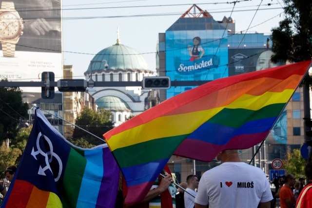 Poèela Parada ponosa u Beogradu, šetnja bez incidenata